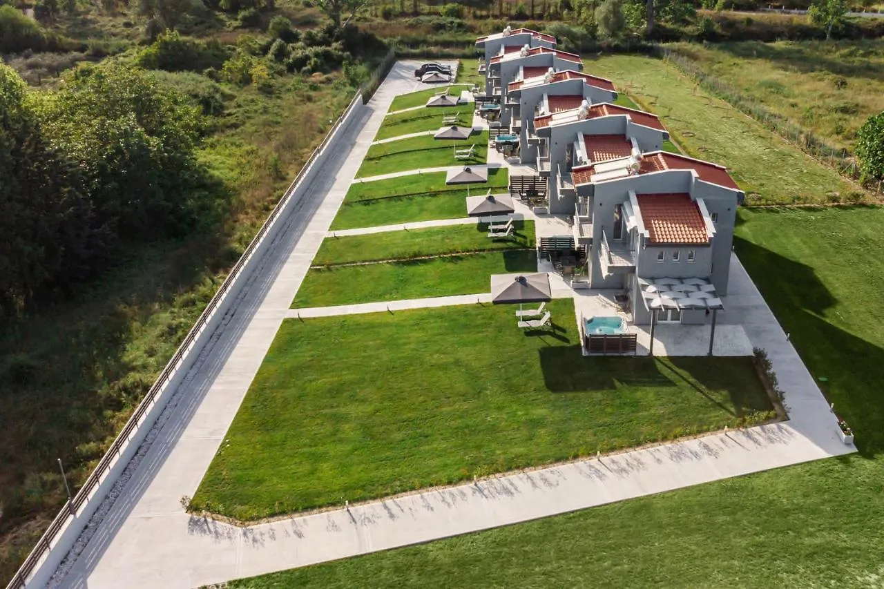 V Luxury Apartments Posidi Hotel
