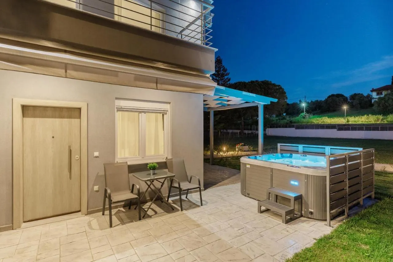 Hotel V Luxury Apartments Posidi