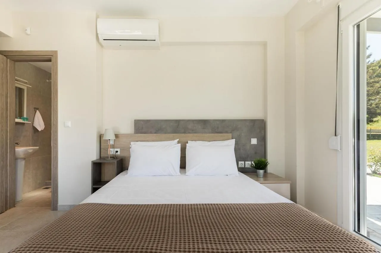 V Luxury Apartments Posidi